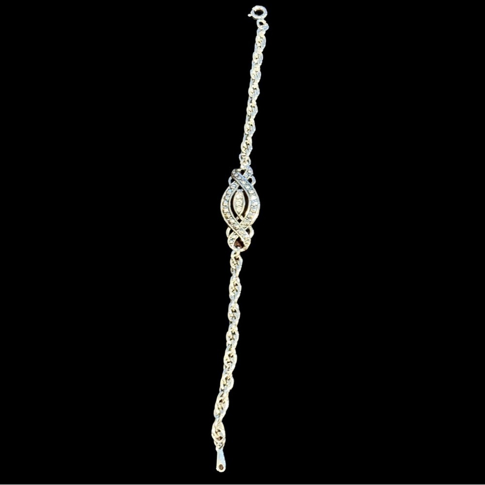 Avon vintage silver tone and rhinestone crystal bracelet